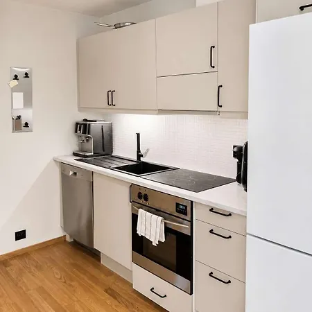 Bm2b - 1br Center
